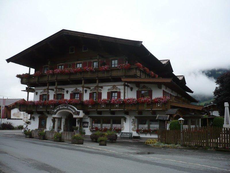 Kaiserhotel Neuwirt Oberndorf in Tirol Exteriör bild